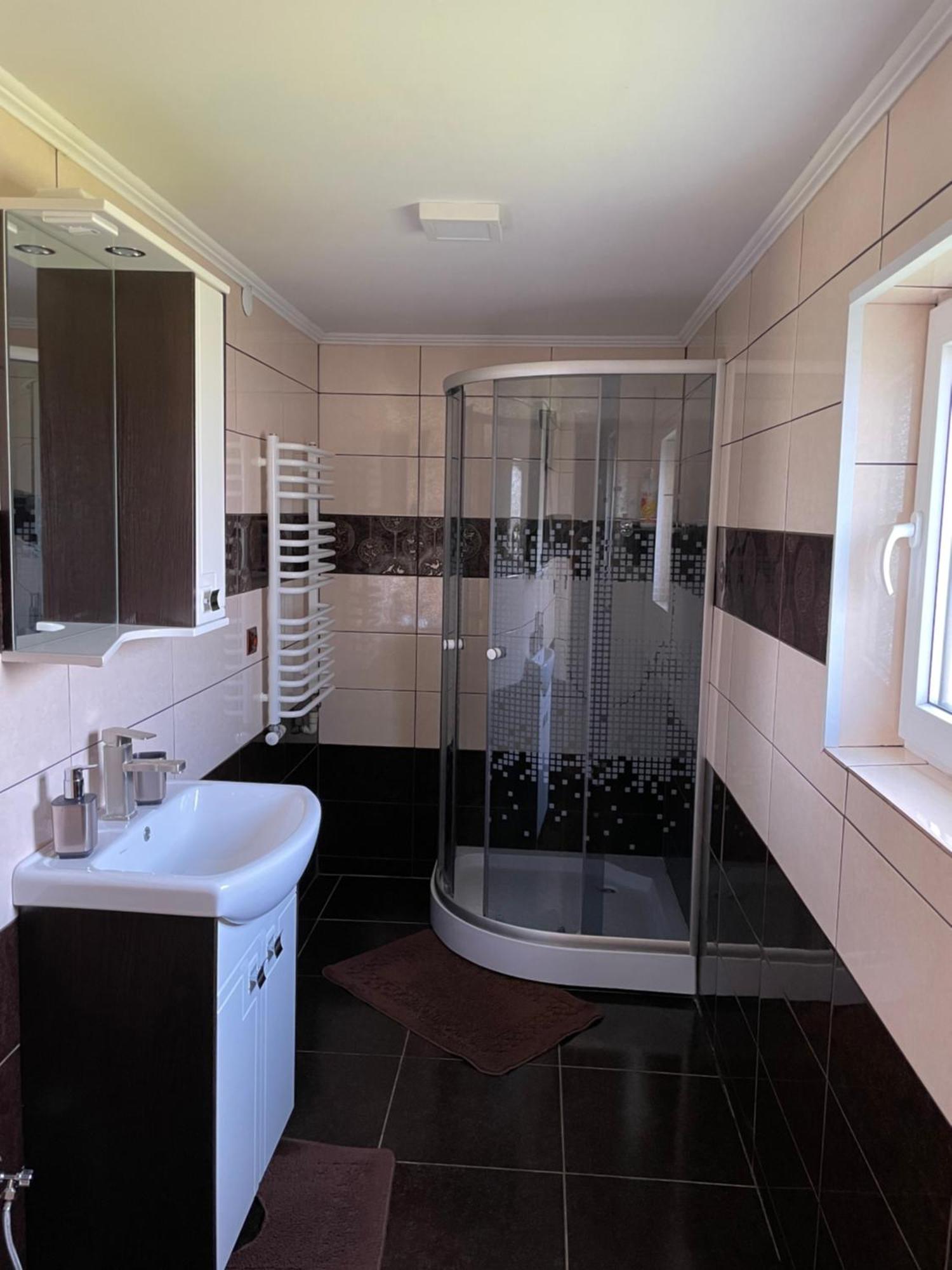 Azaliya Villa Lazeshchyna Dış mekan fotoğraf