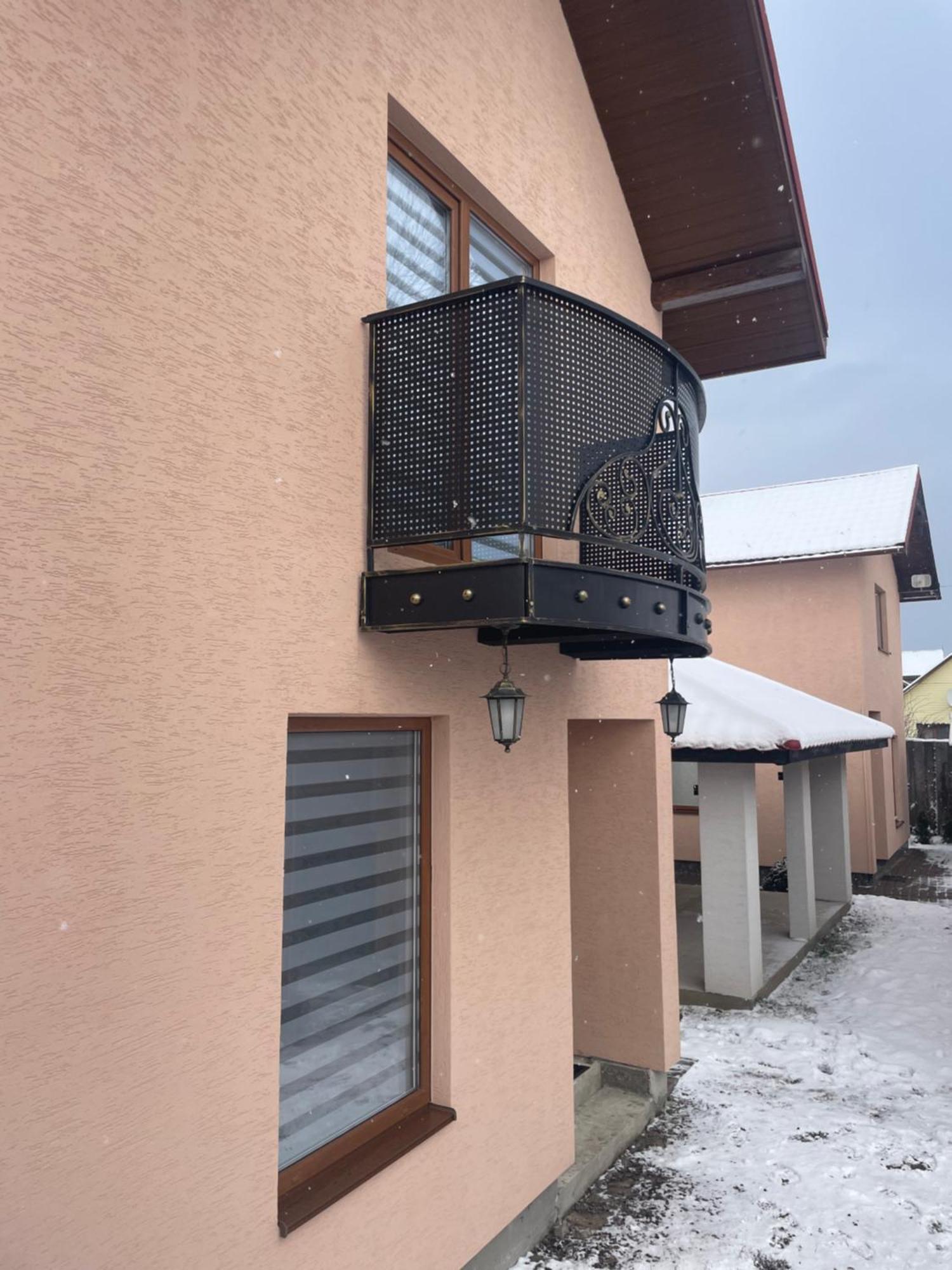 Azaliya Villa Lazeshchyna Dış mekan fotoğraf