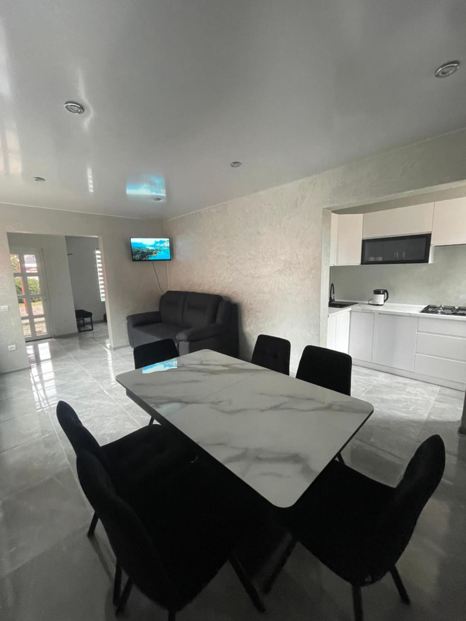 Azaliya Villa Lazeshchyna Dış mekan fotoğraf