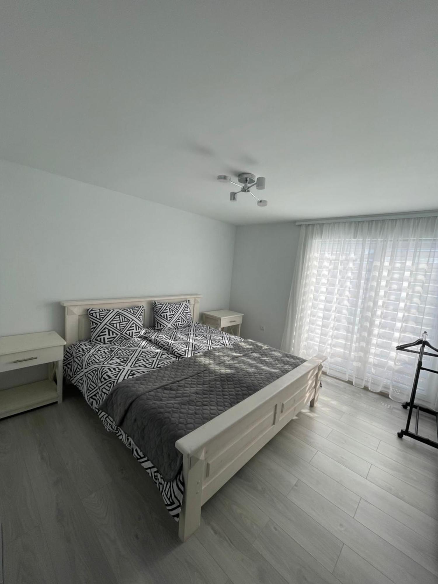 Azaliya Villa Lazeshchyna Dış mekan fotoğraf